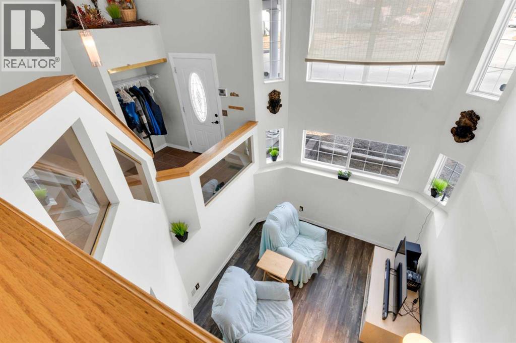 Single Family House Bi-level for Sale in  Laguna Way NE Monterey Park Calgary 