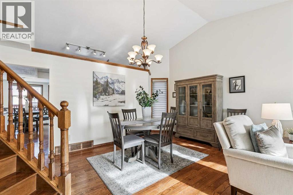 Single Family House for Sale in  MacEwan Ridge View NW MacEwan Glen Calgary 