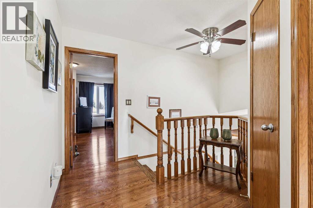 Single Family House for Sale in  MacEwan Ridge View NW MacEwan Glen Calgary 