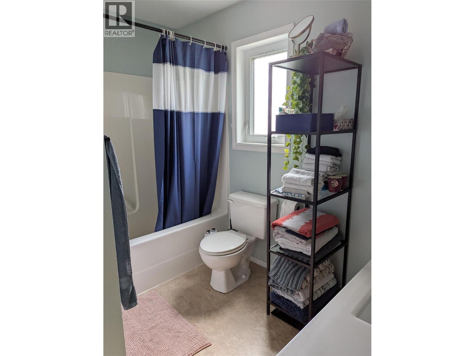 710 Ivy Street, Castlegar