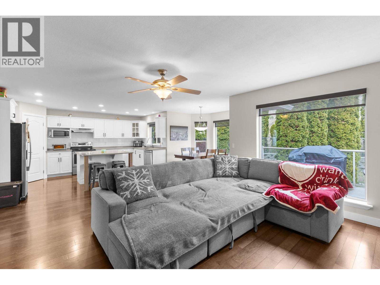 908 Westview Way, West Kelowna