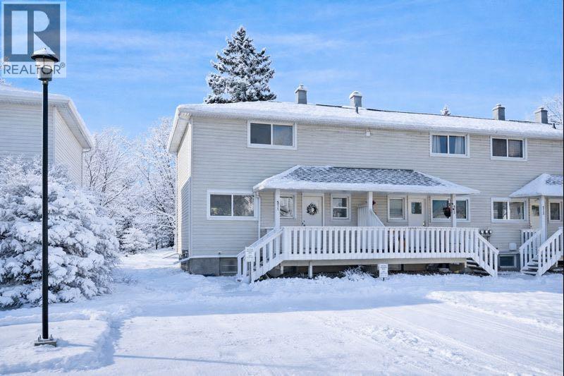 Single Family House for Sale in  Killarney Glen Court SW Killarney/Glengarry Calgary 