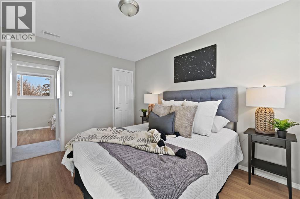 Single Family House for Sale in  Killarney Glen Court SW Killarney/Glengarry Calgary 