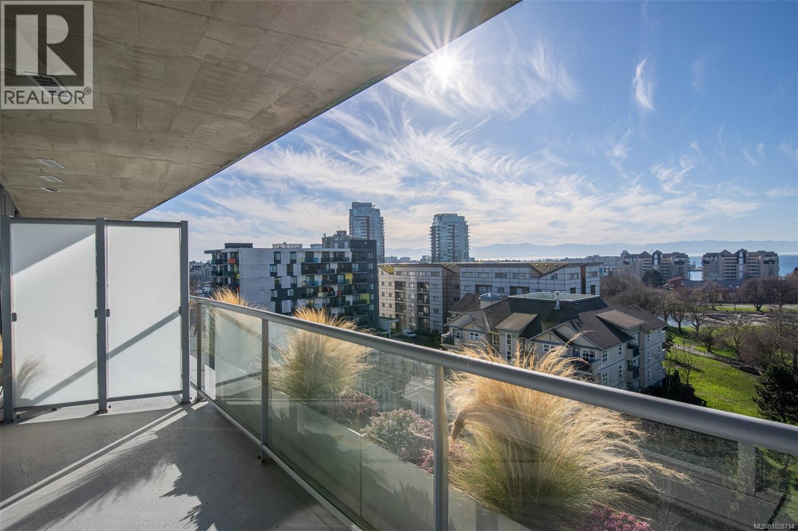 #905 160 WILSON ST - 24