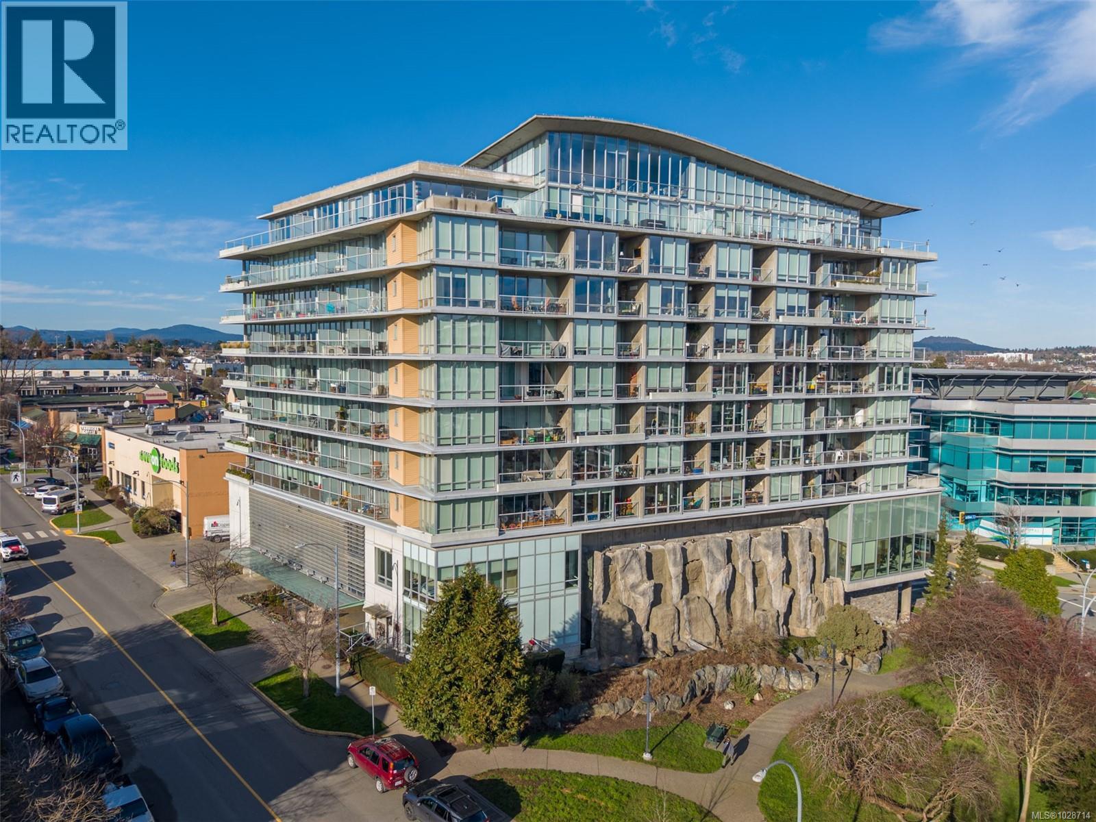 #905 160 WILSON ST - 40