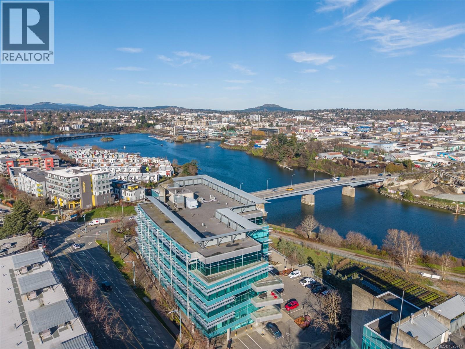 #905 160 WILSON ST - 41