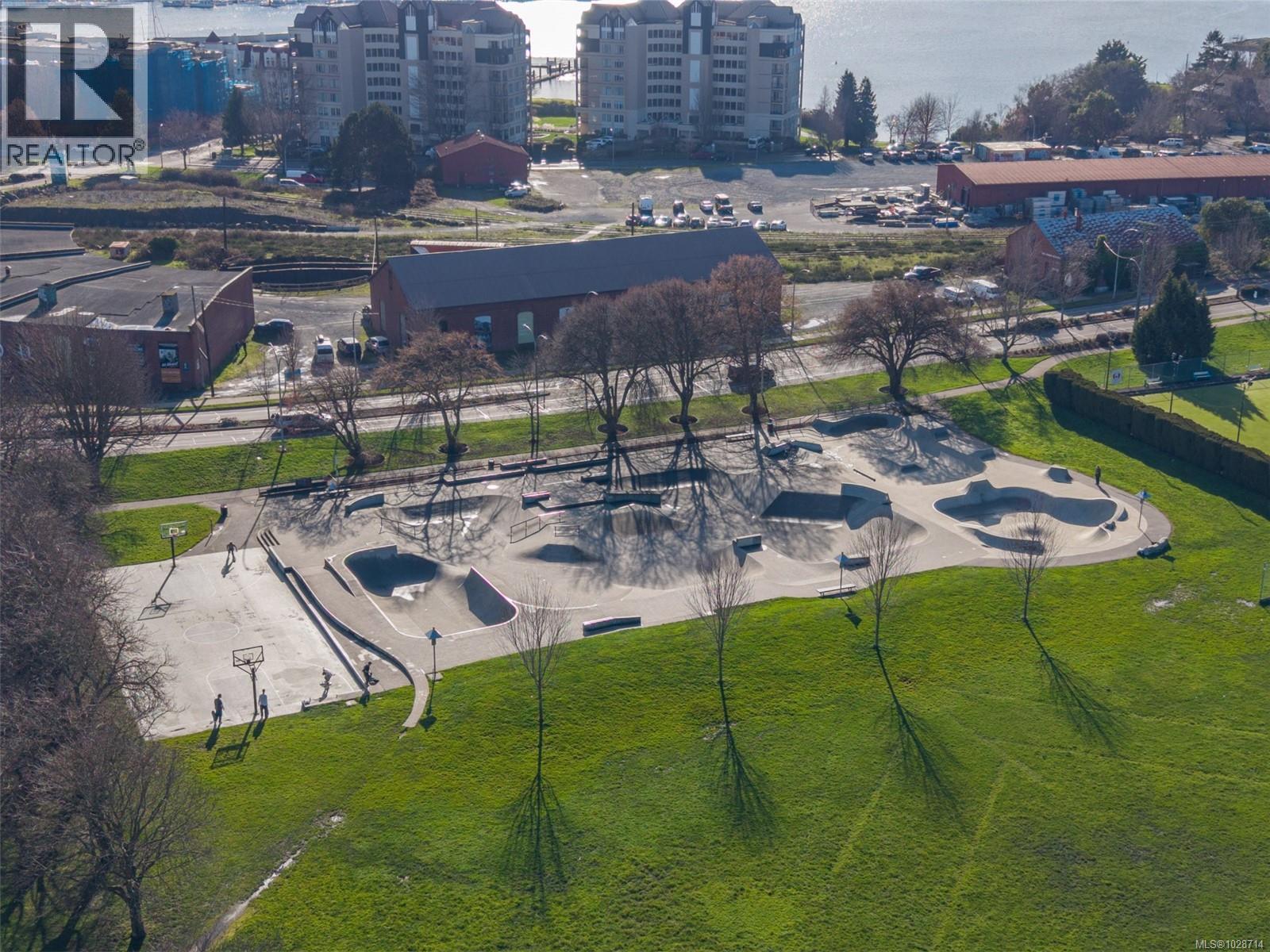 #905 160 WILSON ST - 48