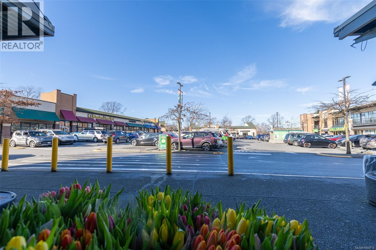 #905 160 WILSON ST - 52