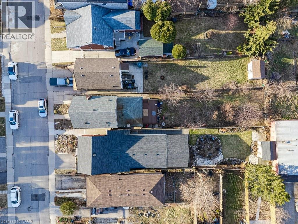 523 CATHARINE Street N - 42