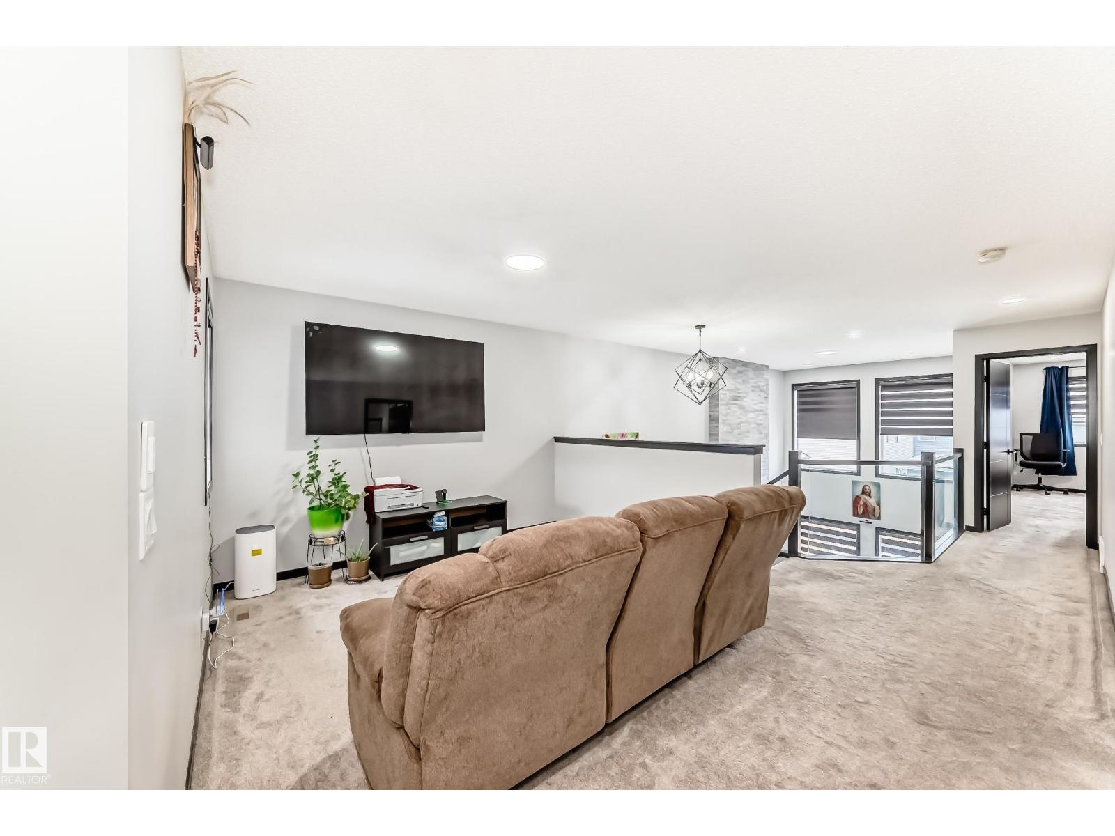 5110 23A AV SW - 27