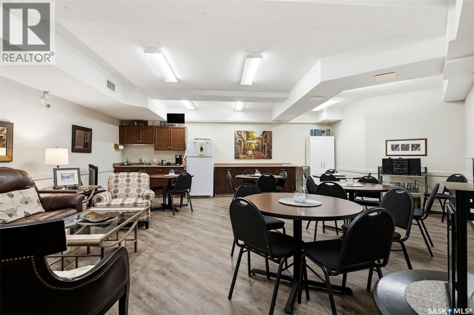 Single Family House Low rise for Sale in   Windsor Park ROAD Regina 