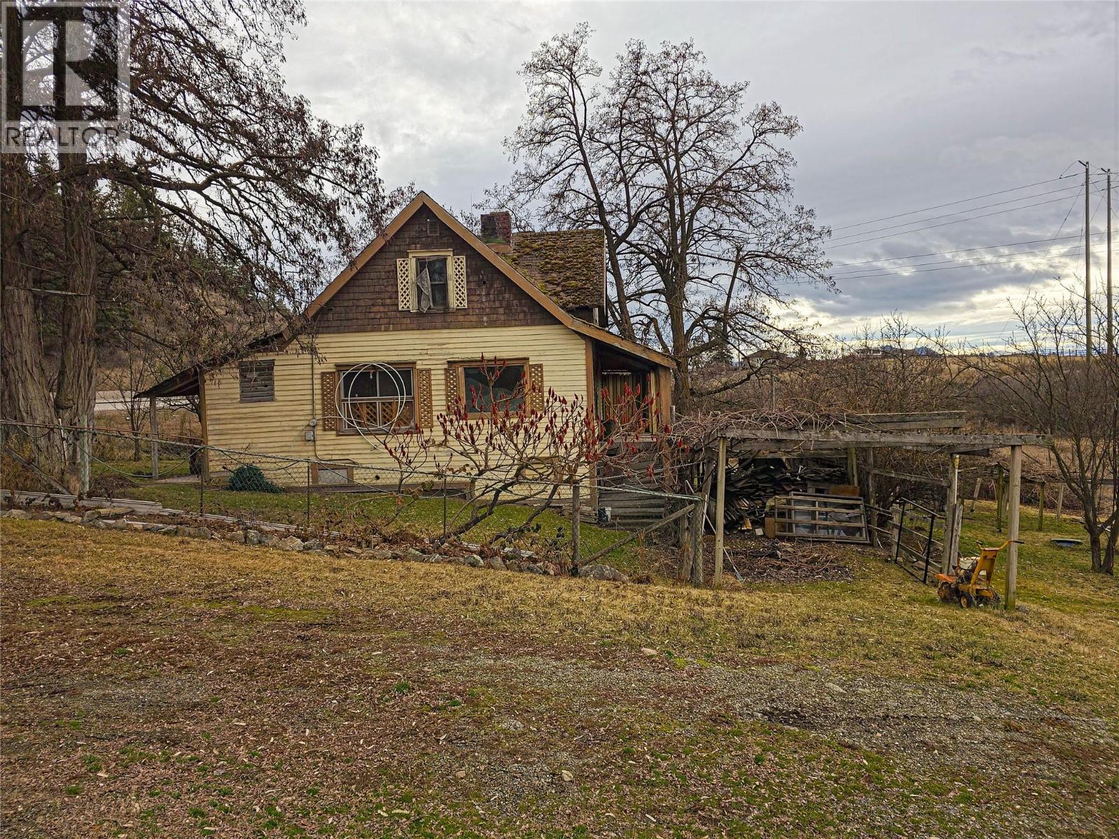 327 97A Highway, Spallumcheen