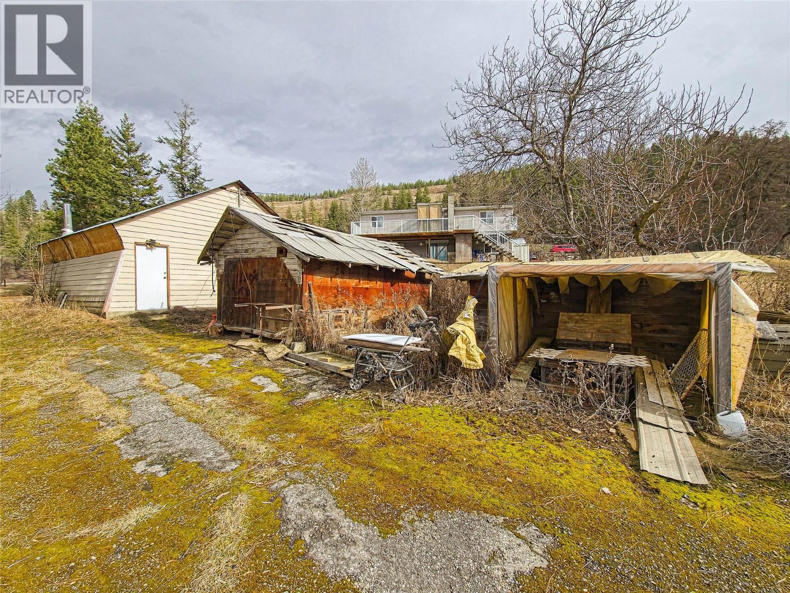 327 97A Highway, Spallumcheen