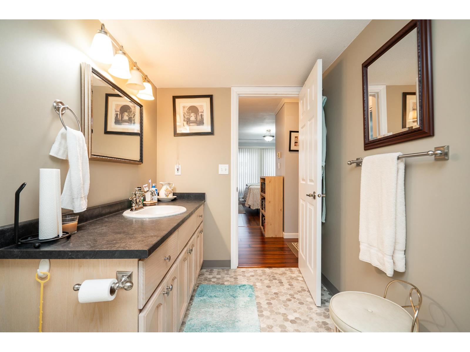 105 2410 EMERSON STREET, Abbotsford