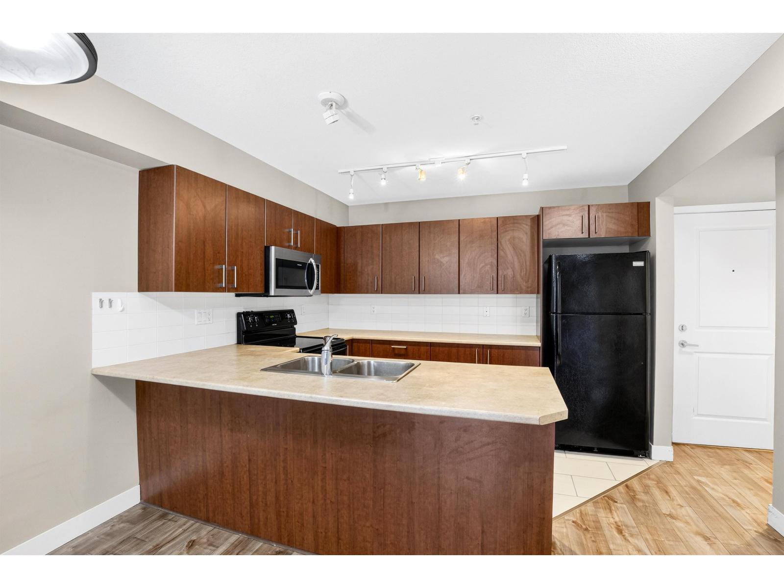 201 45559 YALE ROAD, Chilliwack Proper South, Chilliwack