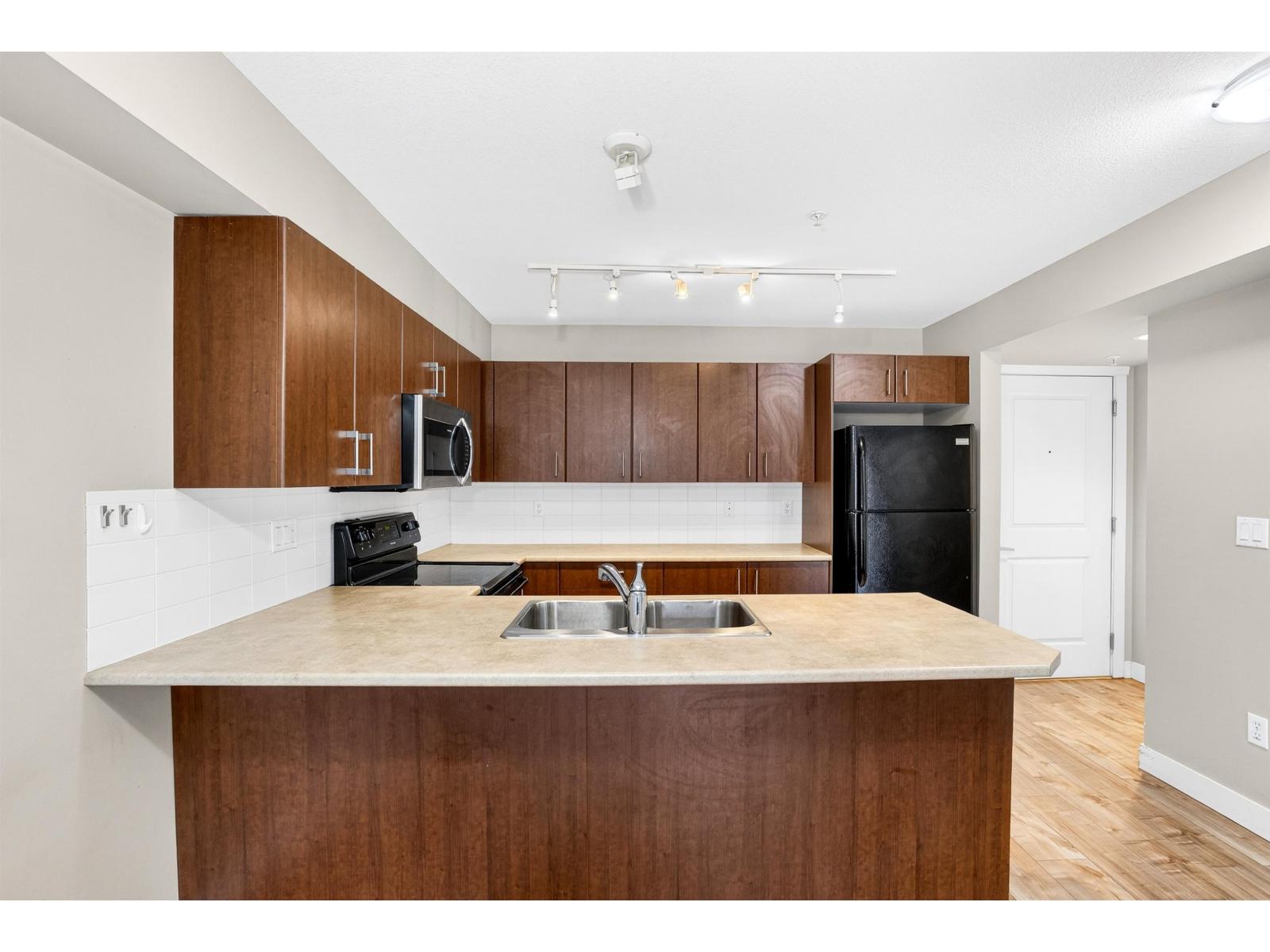 201 45559 YALE ROAD, Chilliwack Proper South, Chilliwack