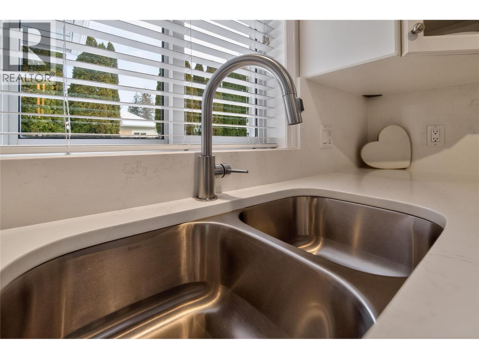 514 Forest Park Street, Sicamous