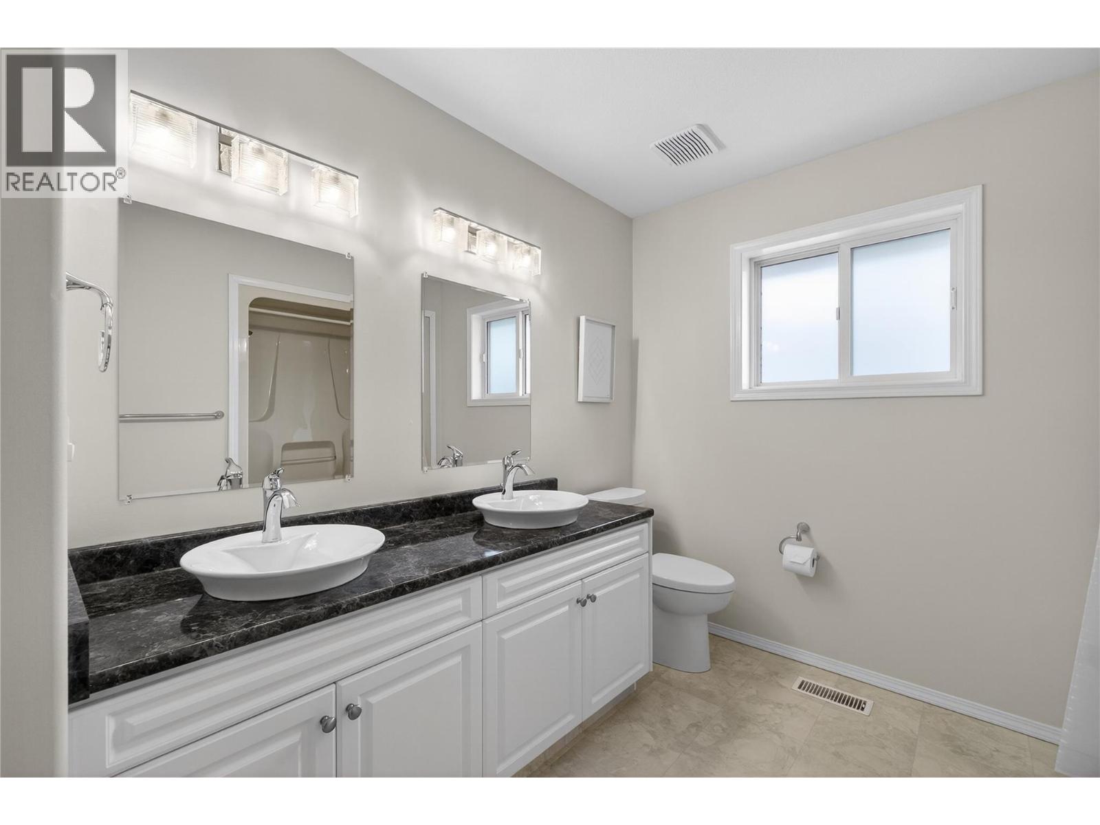 514 Forest Park Street, Sicamous