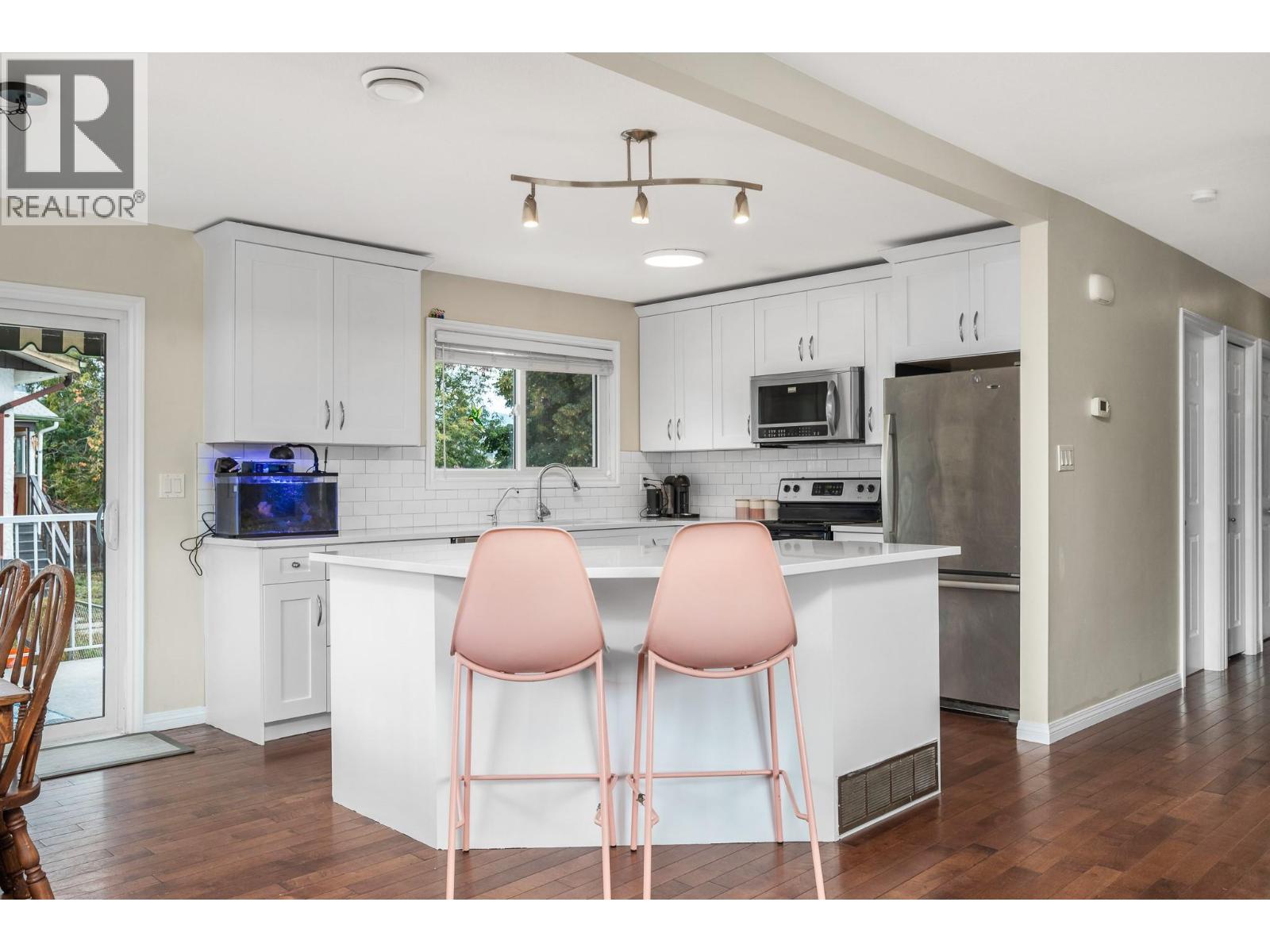 2003 21 Street, Vernon