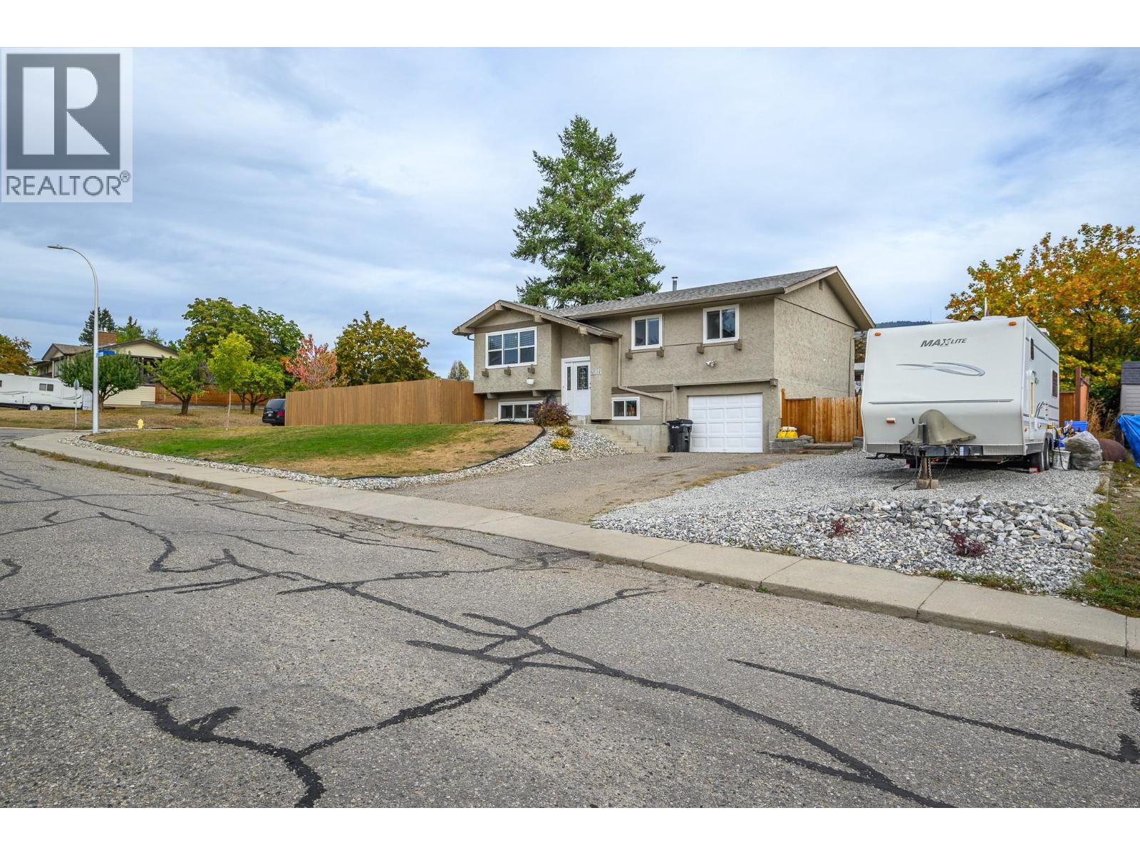 2003 21 Street, Vernon