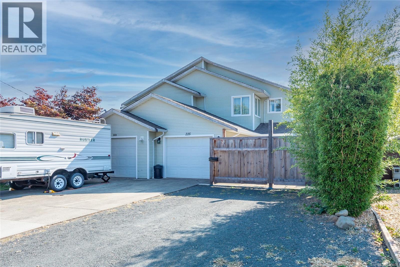 225 Larwood Rd - 2
