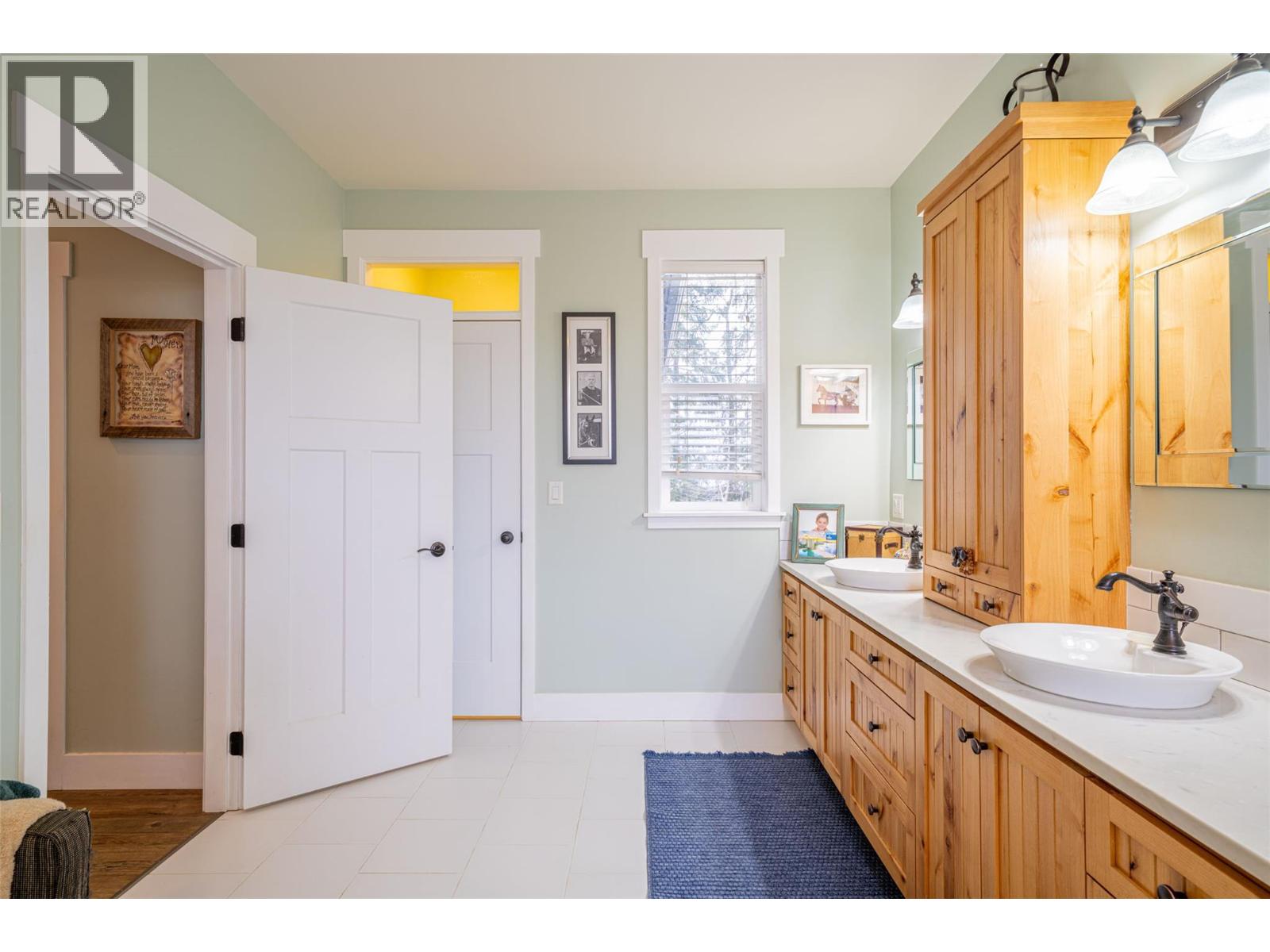  6440 Okanagan Avenue Southeast, Salmon Arm