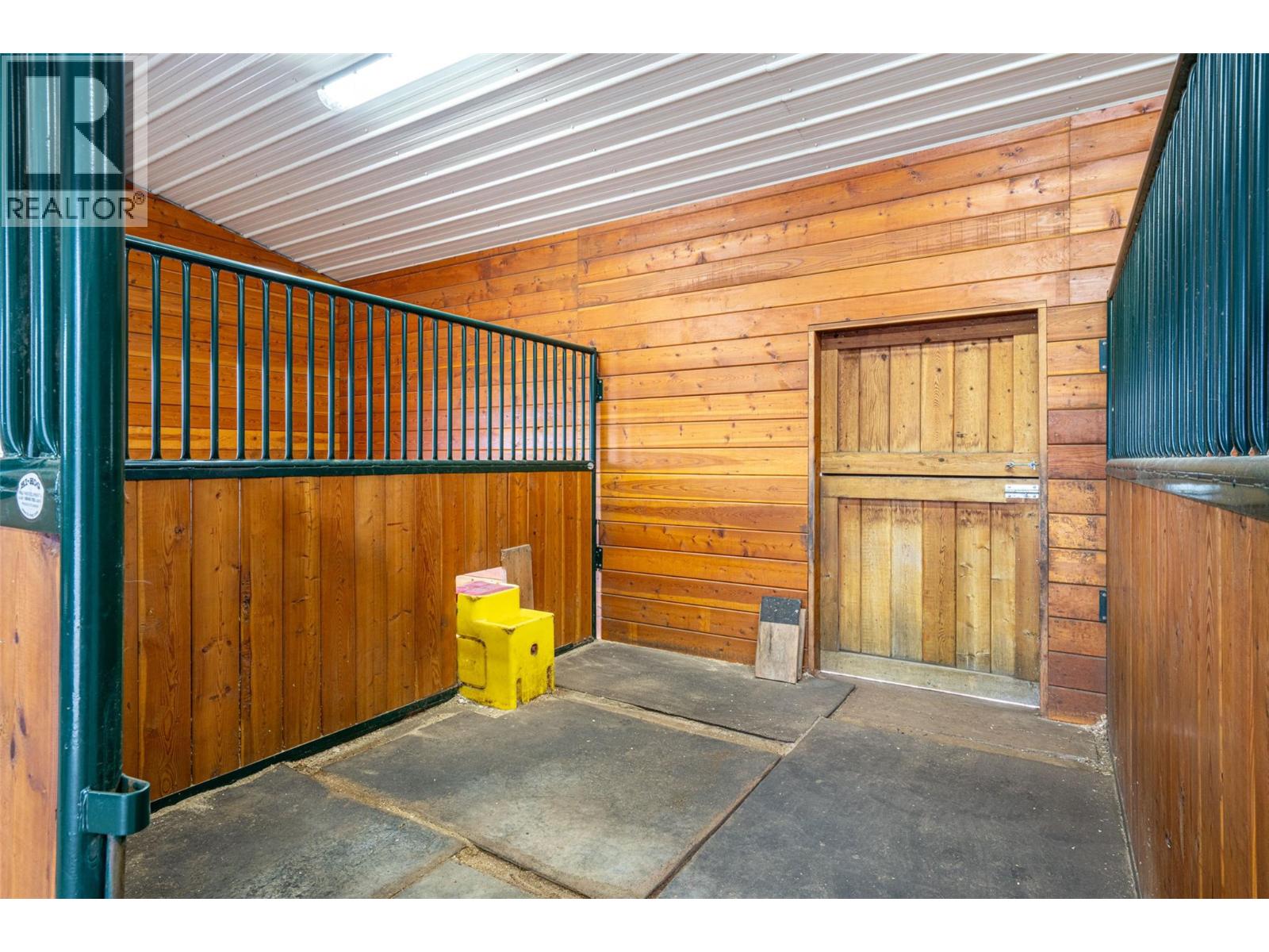  6440 Okanagan Avenue Southeast, Salmon Arm