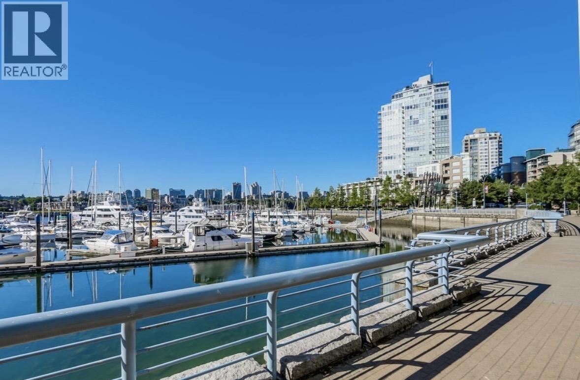 1101 193 AQUARIUS MEWS, Vancouver