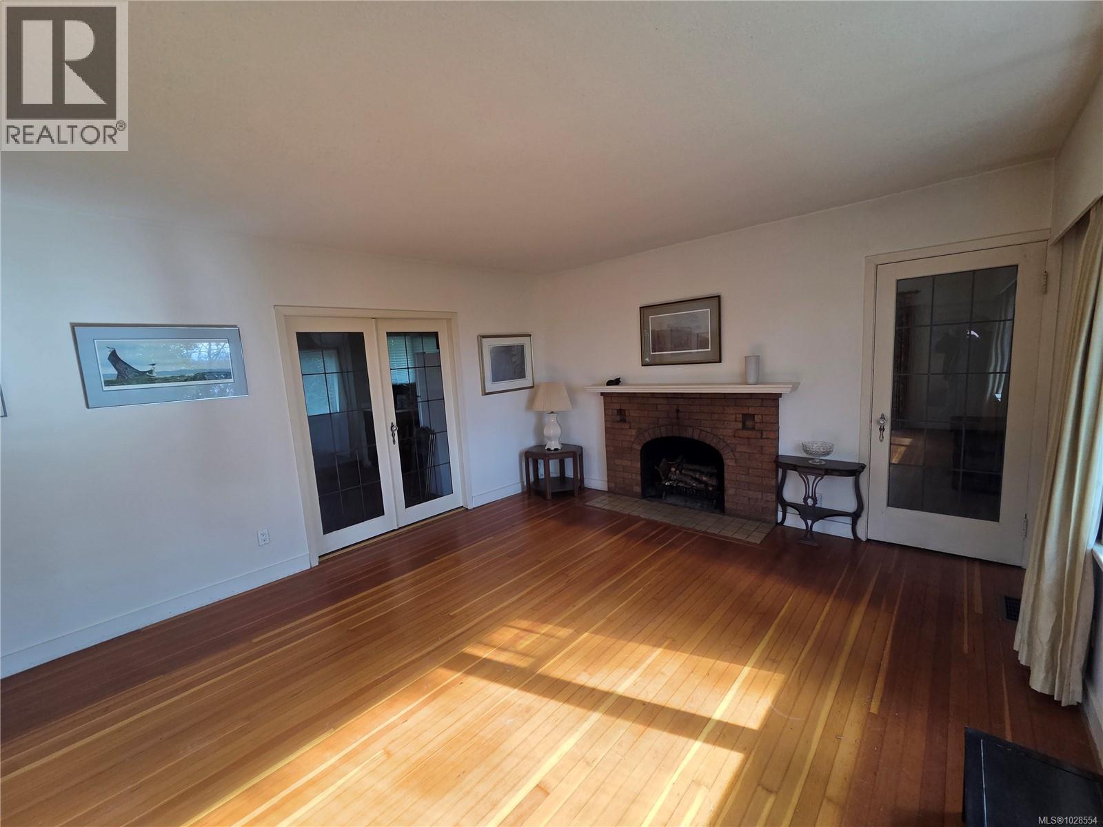 1254 Burnside Rd W - 3