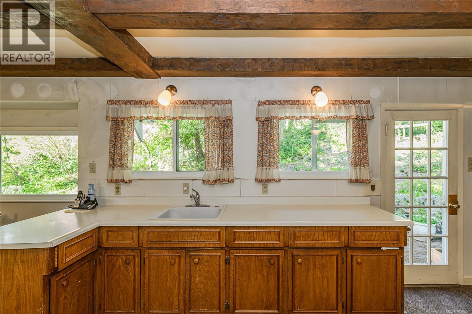 1254 BURNSIDE RD W - 12