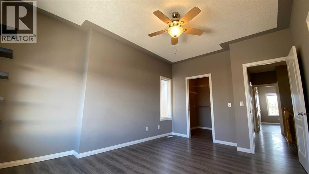 Single Family House for Sale in  Sierra Morena Landing SW Signal Hill Calgary 