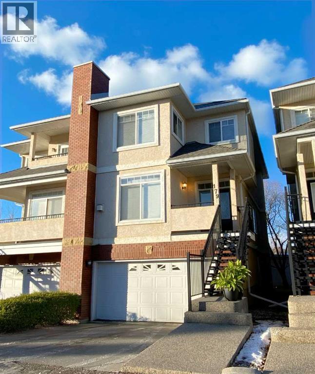 Single Family House for Sale in  Sierra Morena Landing SW Signal Hill Calgary 