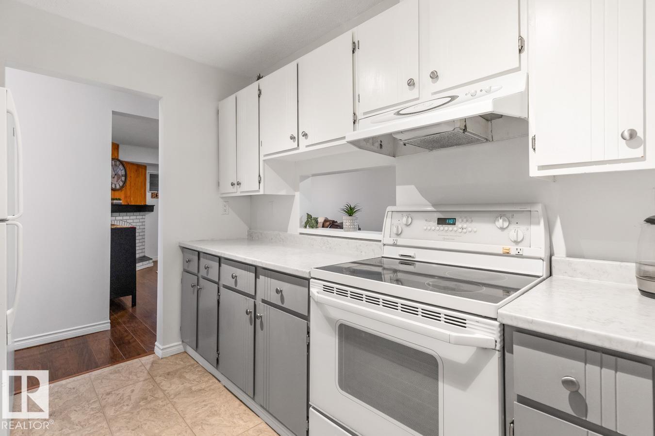 
          103 10528 29 AV NW
            <br/>
            <span>Edmonton</span>
            , 
            <span>AB</span>
             <span>T6J4J2</span>
        