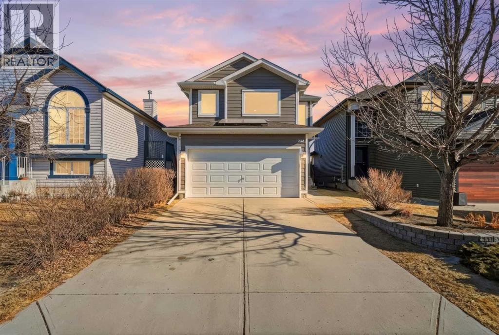 Single Family House for Sale in  Covewood Circle NE Coventry Hills Calgary 