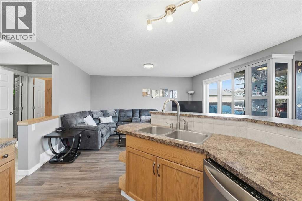 Single Family House for Sale in  Covewood Circle NE Coventry Hills Calgary 