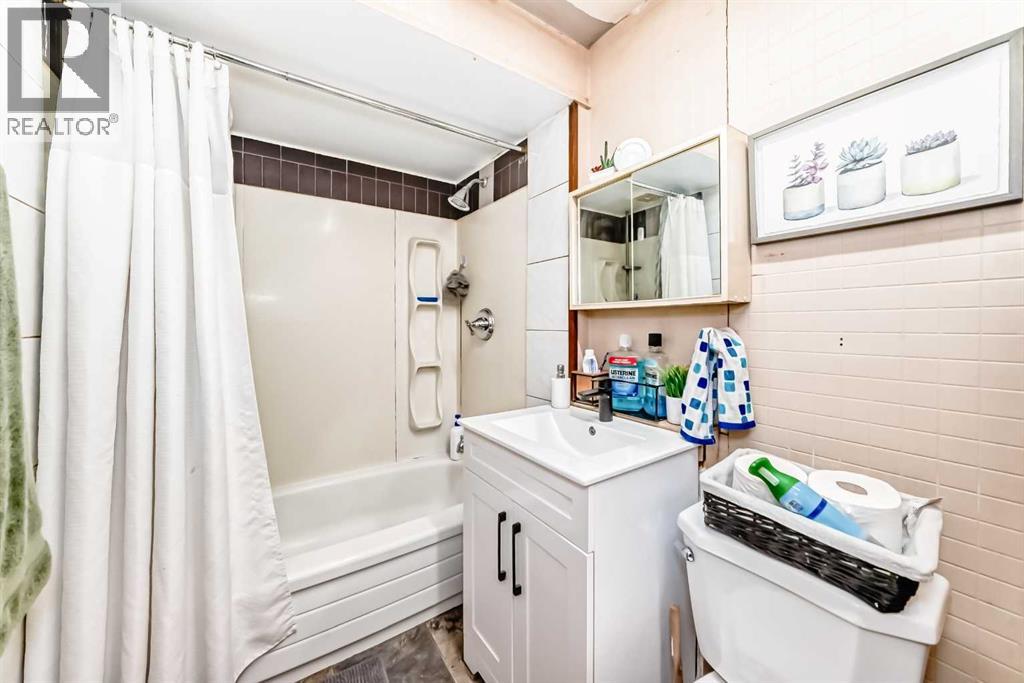 Single Family House Bungalow for Sale in   Street SE Southview Calgary 