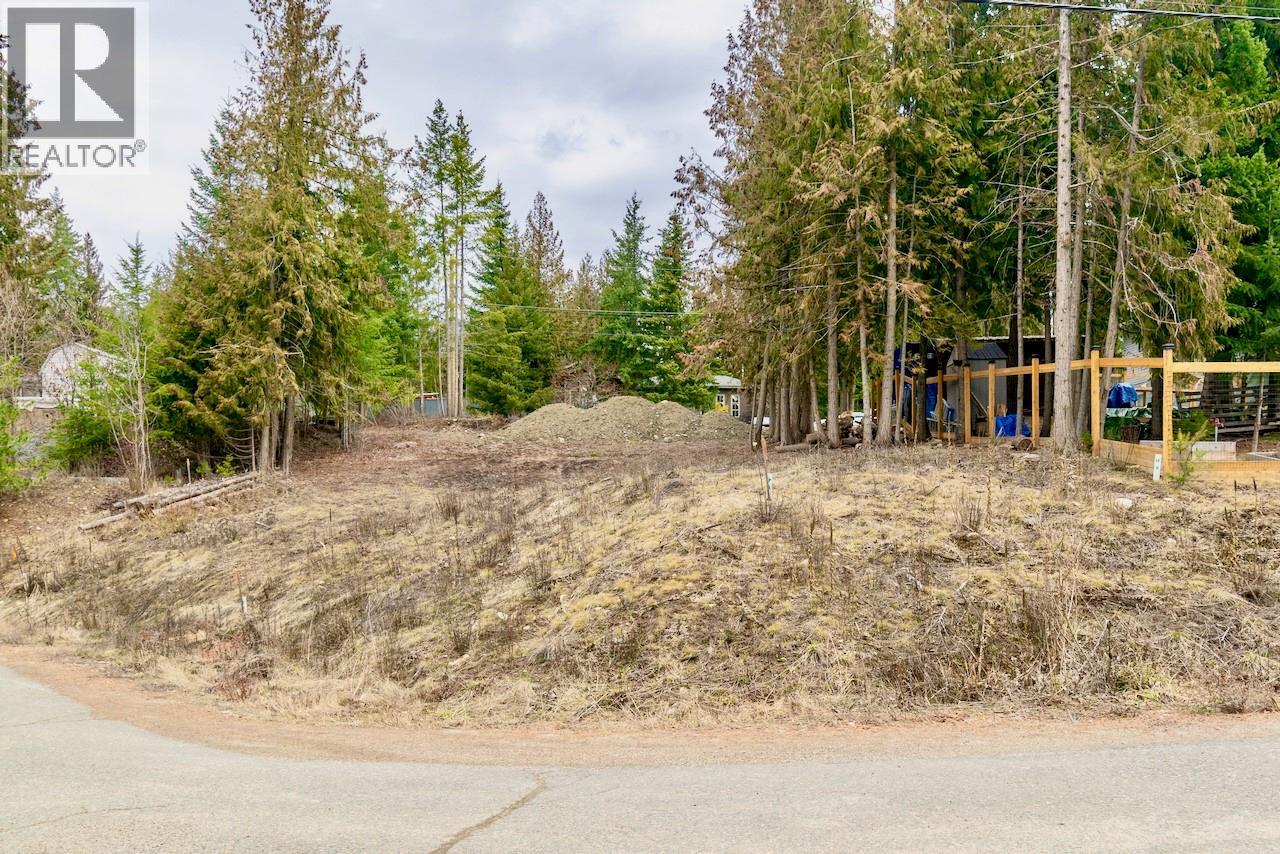 5258 Meadow Creek Crescent Lot# 20, Celista