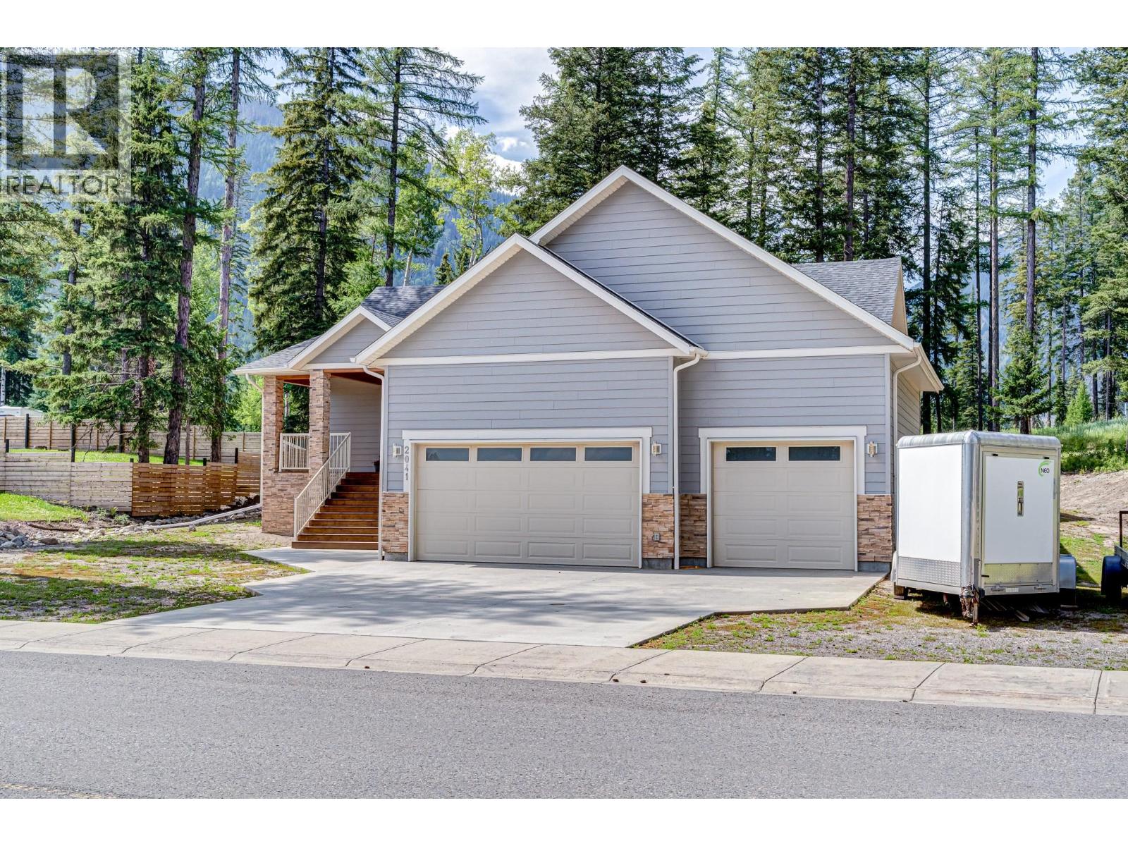 2041 Golden Eagle Drive, Sparwood