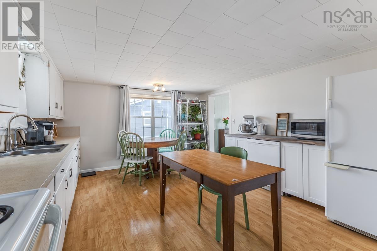 Property 18 of 31 of 17 LAKE Road