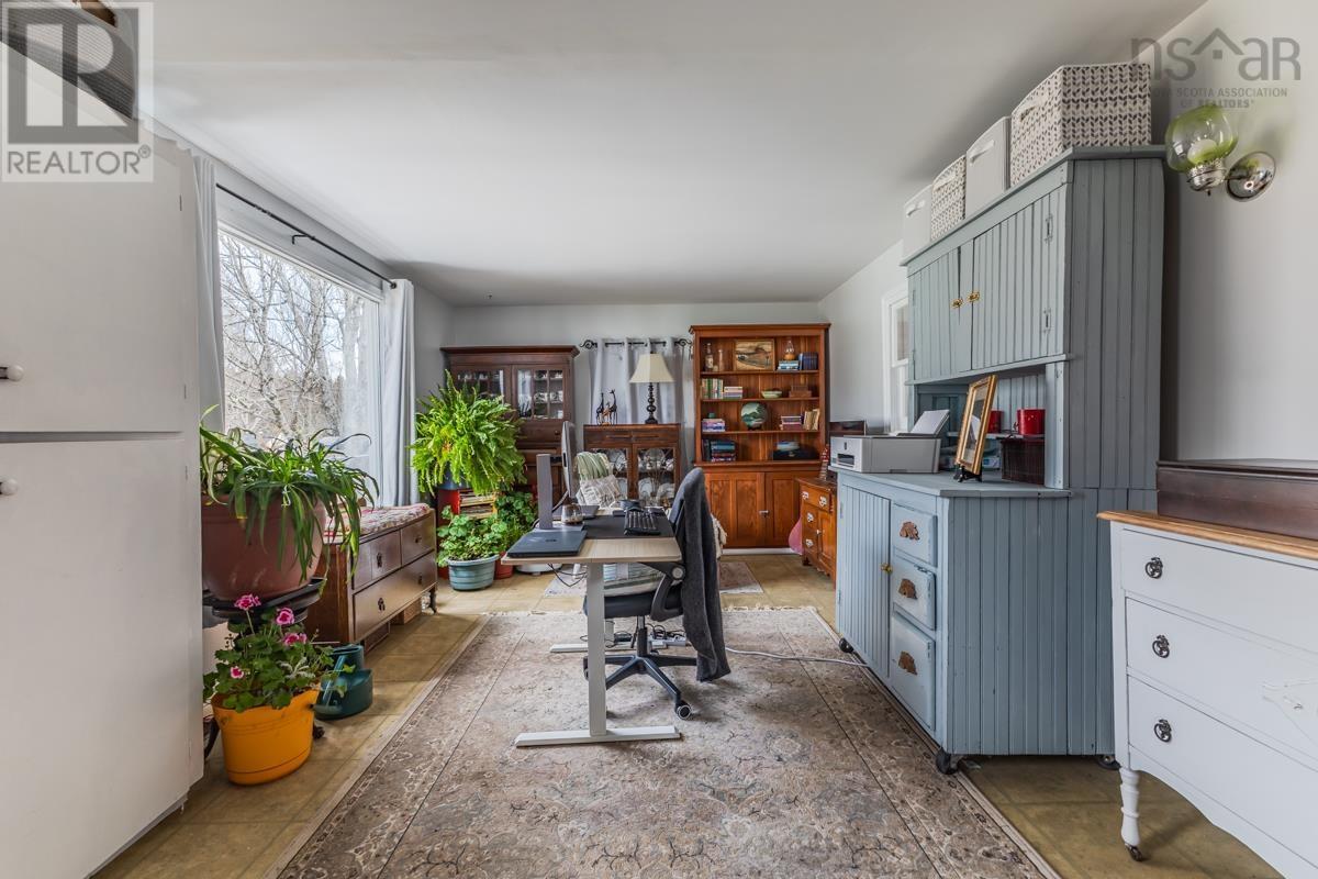 Property 24 of 31 of 17 LAKE Road