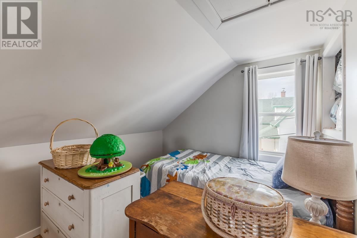 Property 8 of 31 of 17 LAKE Road