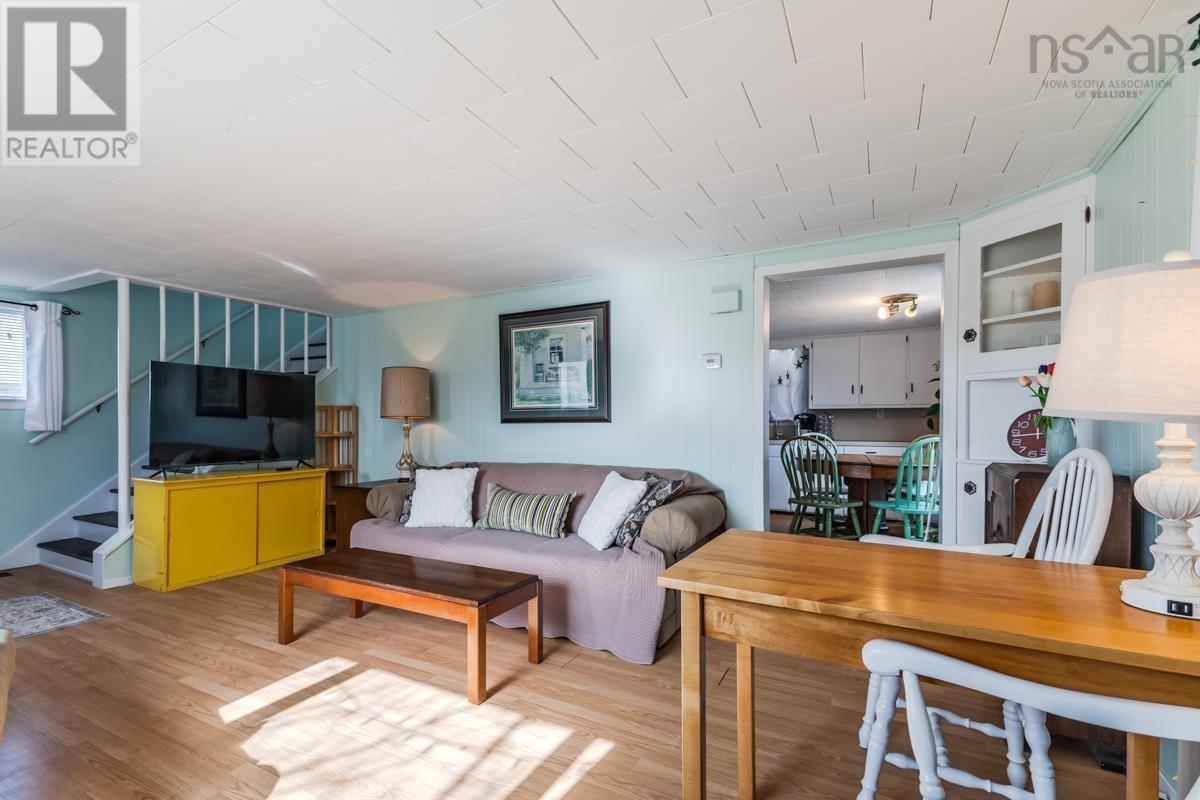 Property 19 of 31 of 17 LAKE Road