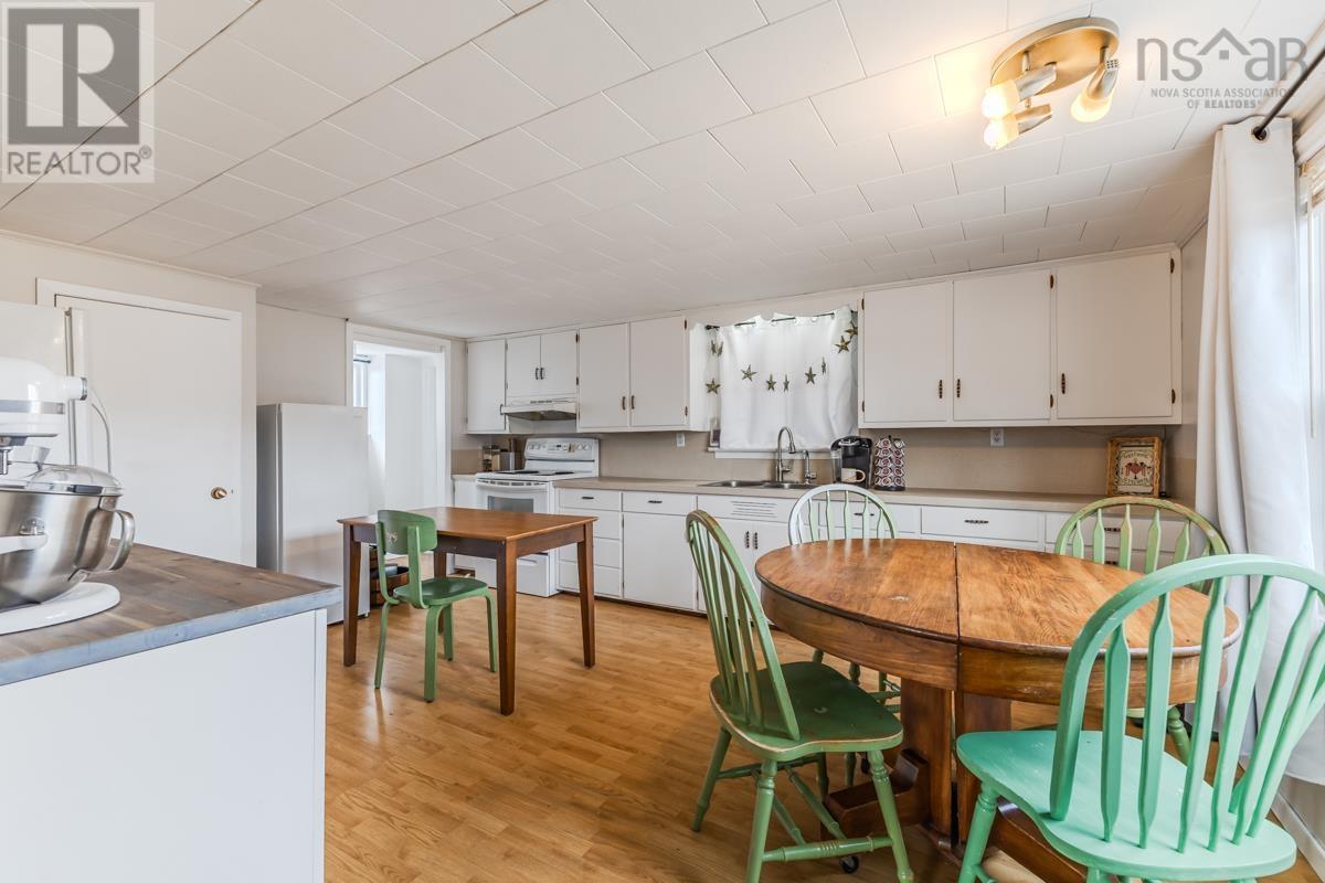 Property 27 of 31 of 17 LAKE Road