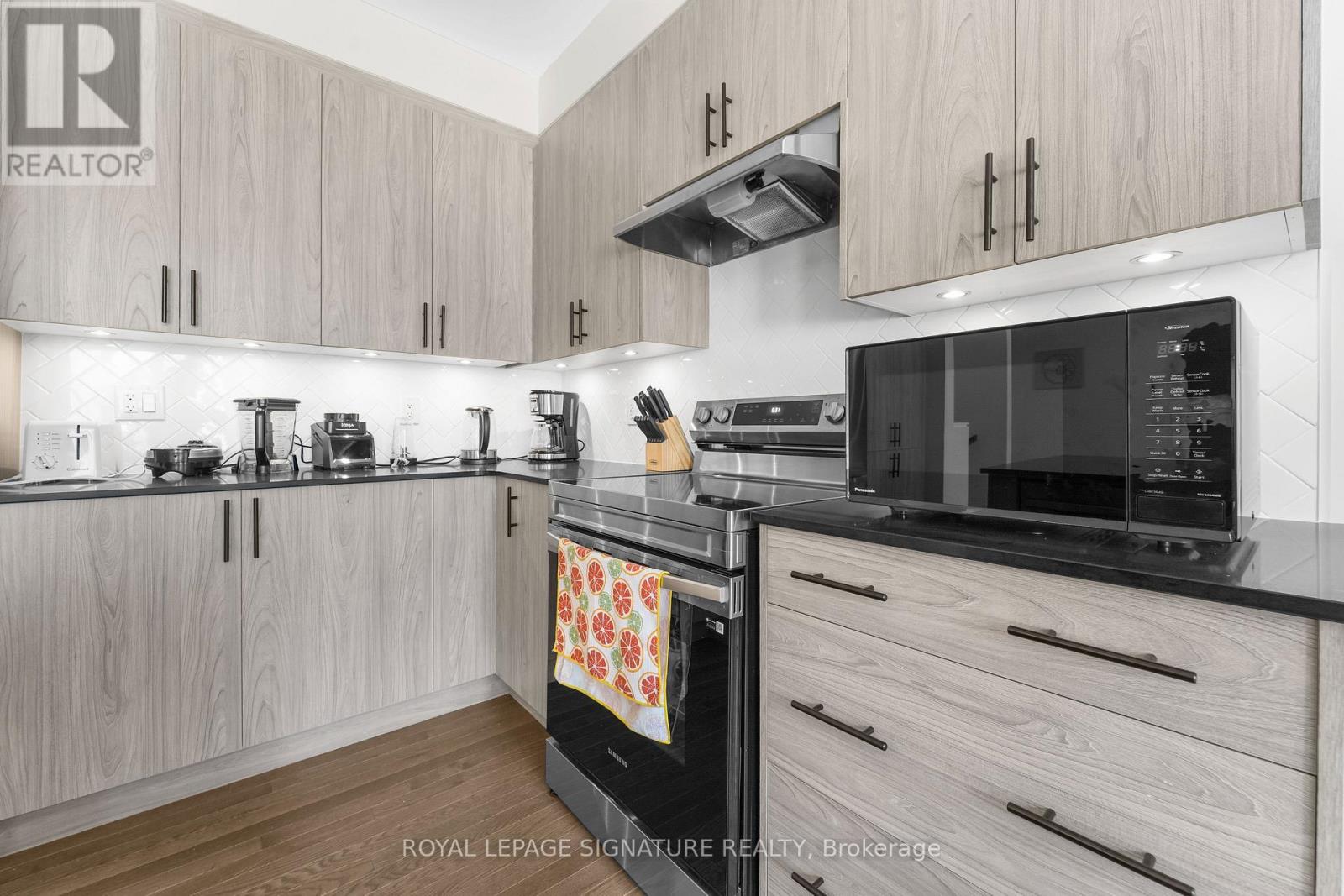 280 SAPLING GROVE S - 12