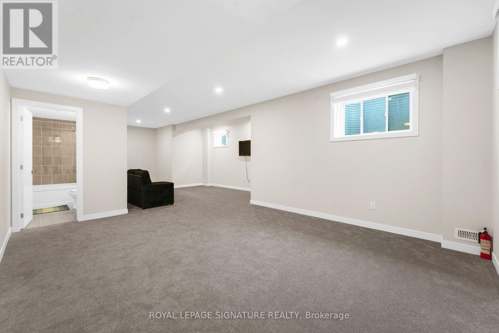 280 SAPLING GROVE S - 34