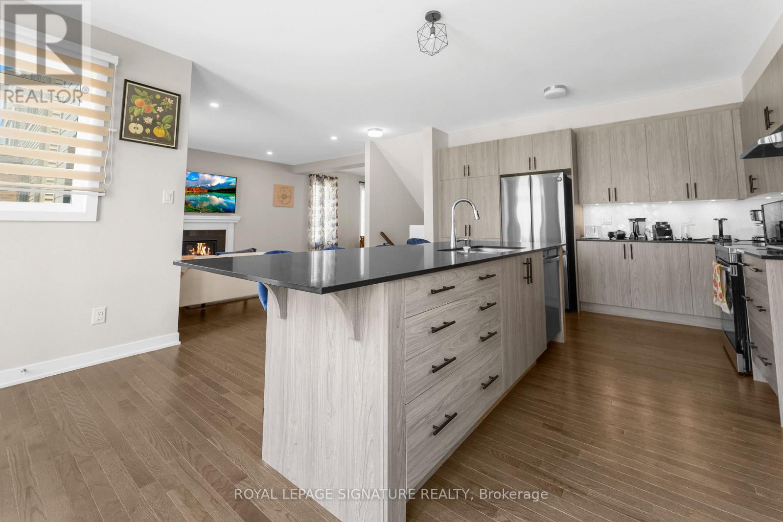 280 SAPLING GROVE S - 8