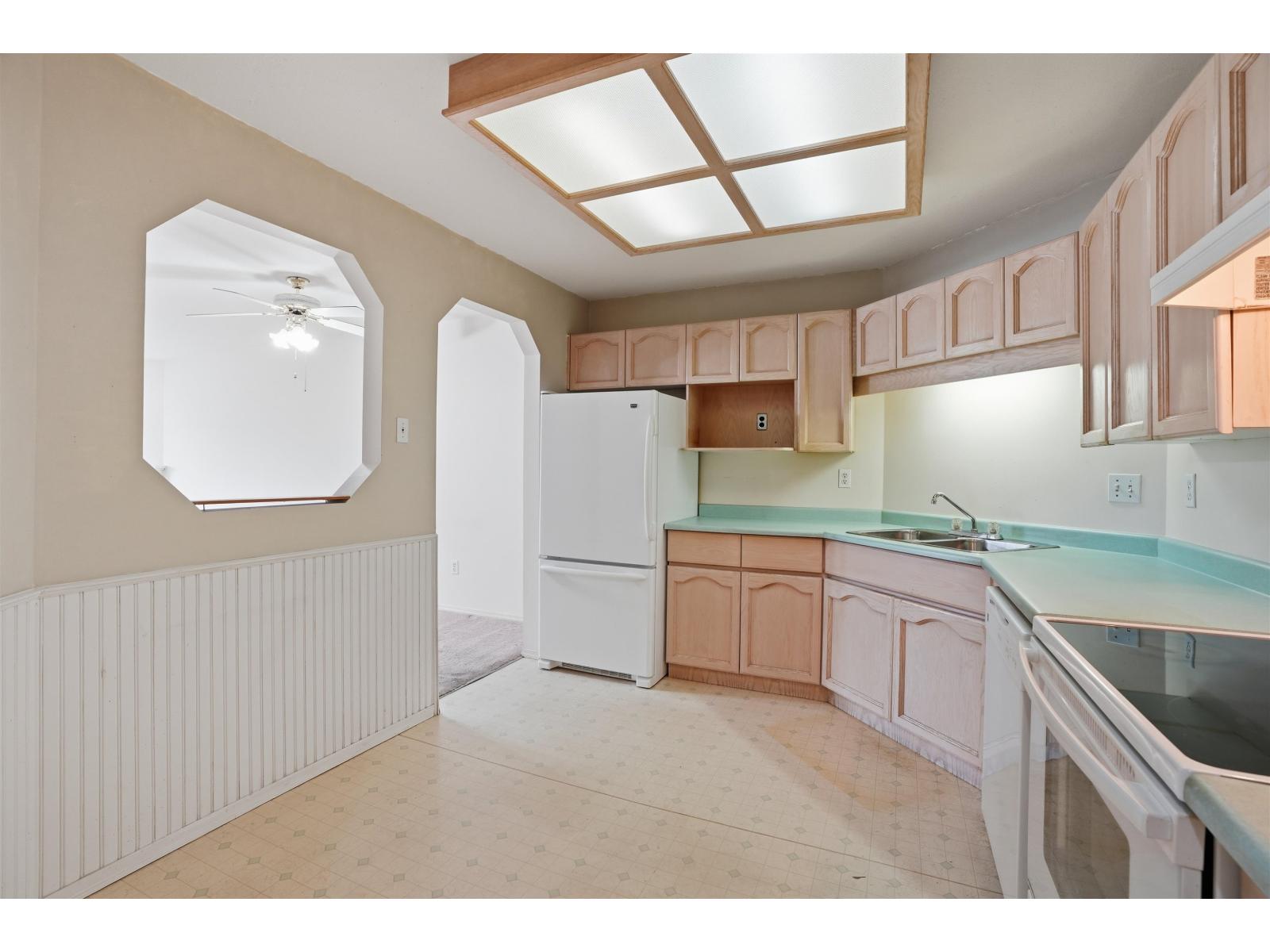 305 2410 EMERSON STREET, Abbotsford