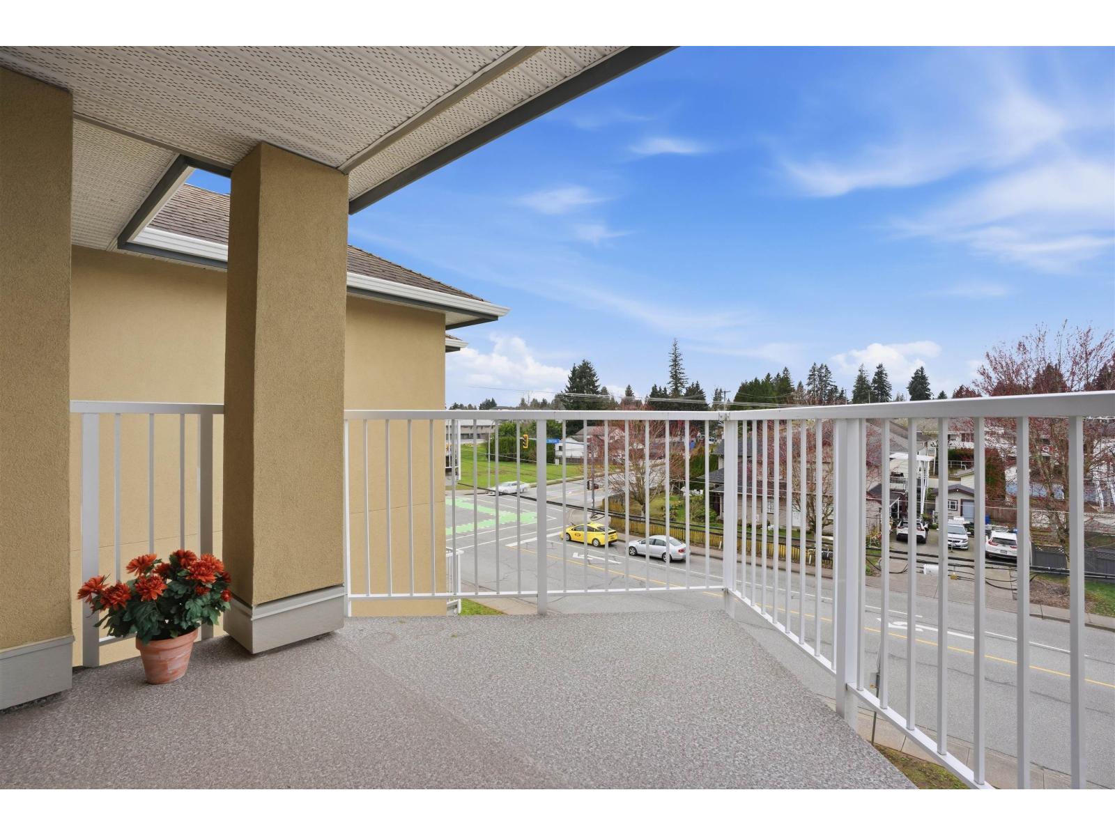 305 2410 EMERSON STREET, Abbotsford