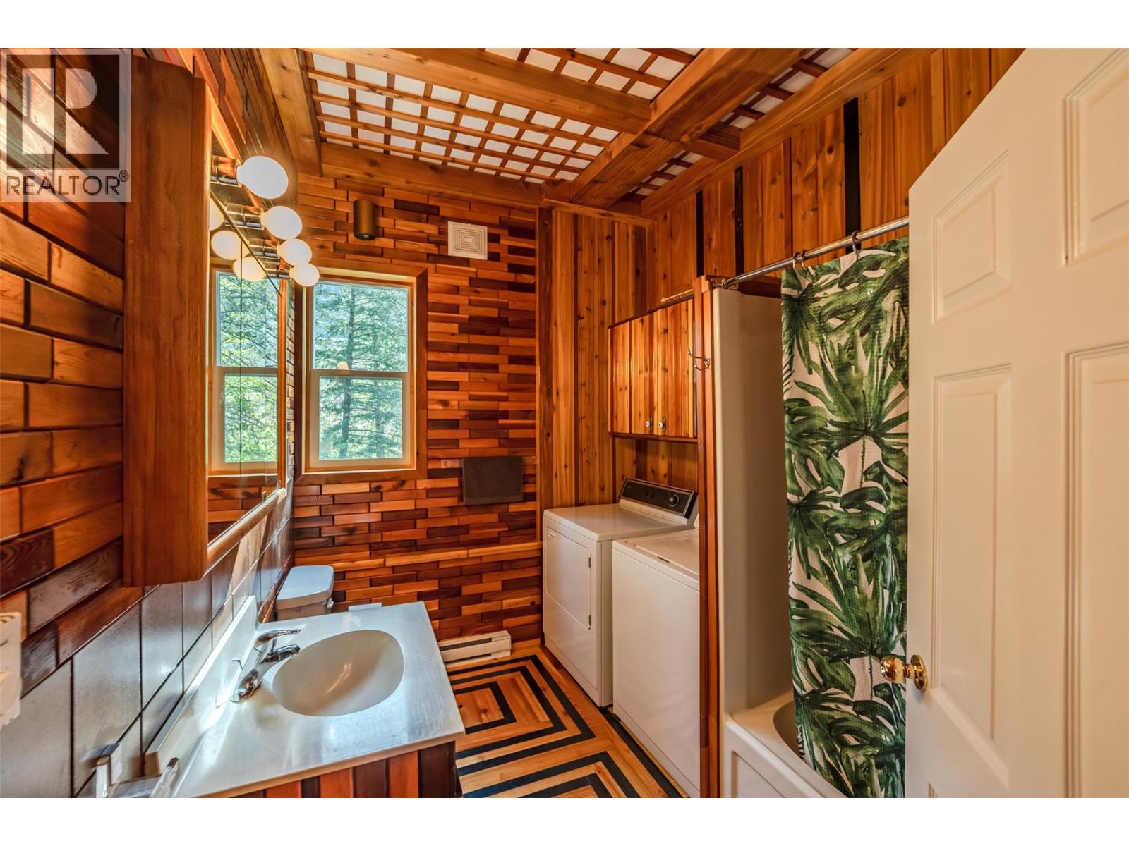 2636 11th Street, Olalla