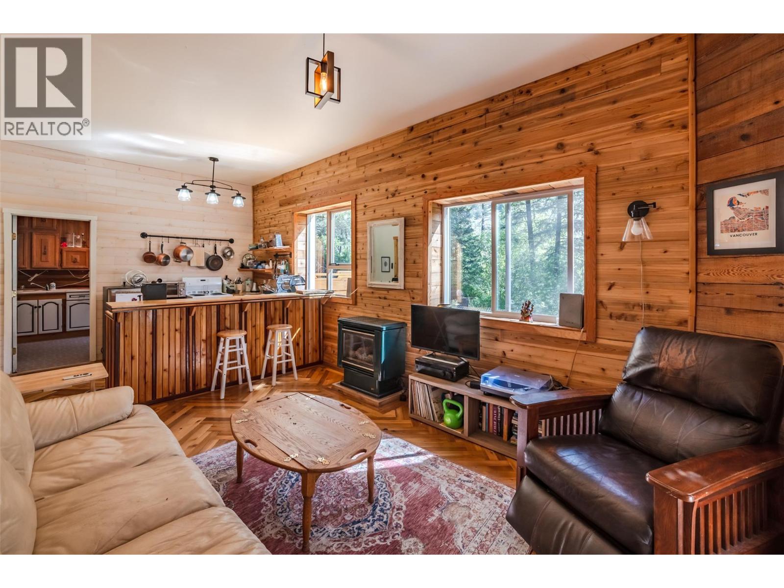 2636 11th Street, Olalla